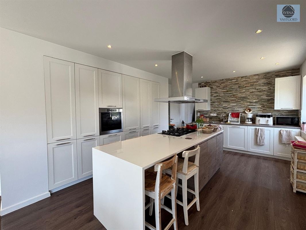 VERNIEUWDE WONING MET 4 SLAAPKAMERS EN TUIN - foto 5