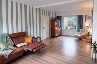 Grondoppervlakte 646M²Woonoppervlakte 194M²EPC B 17512 Zonnepanelen 4,2KW piek (2020)5 Airco's koelen/verwarmenAsbestkeuring = geen asbest...