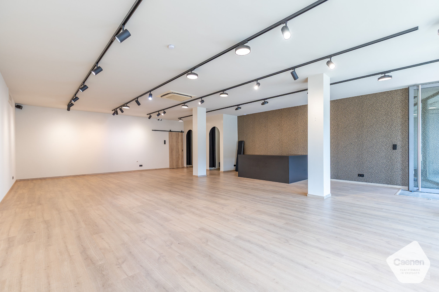 Instapklaar handelspand op toplocatie in het centrum van Veldegem - foto 4