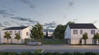 Deze halfopen woning maakt deel uit van een prachtig nieuwbouwproject in het centrum van Marke! Hoewel het rustig is gelegen, bevindt het zich toch dichtbij alle voorzieningen (scholen, winkels, etc.).<br />Op het gelijkvloers vind je een inkomhal met gastentoilet, een leefruimte met een open ingerichte keuken, een berging en toegang tot de gezellige stadstuin met terras.<br />De eerste verdieping beschikt over 3 slaapkamers, een ingerichte badkamer met bad & douche en een apart toilet. Via het zolderluik heb je toegang tot de ruime zolder.<br /><br />Troeven:<br />- Alles nieuw! <br />- Laag E Peil 20 (Zonnepanelen, vloerverwarming, ventilatiesysteem type D) <br />- Veel lichtinval <br />- Rustige ligging in doodlopende straat