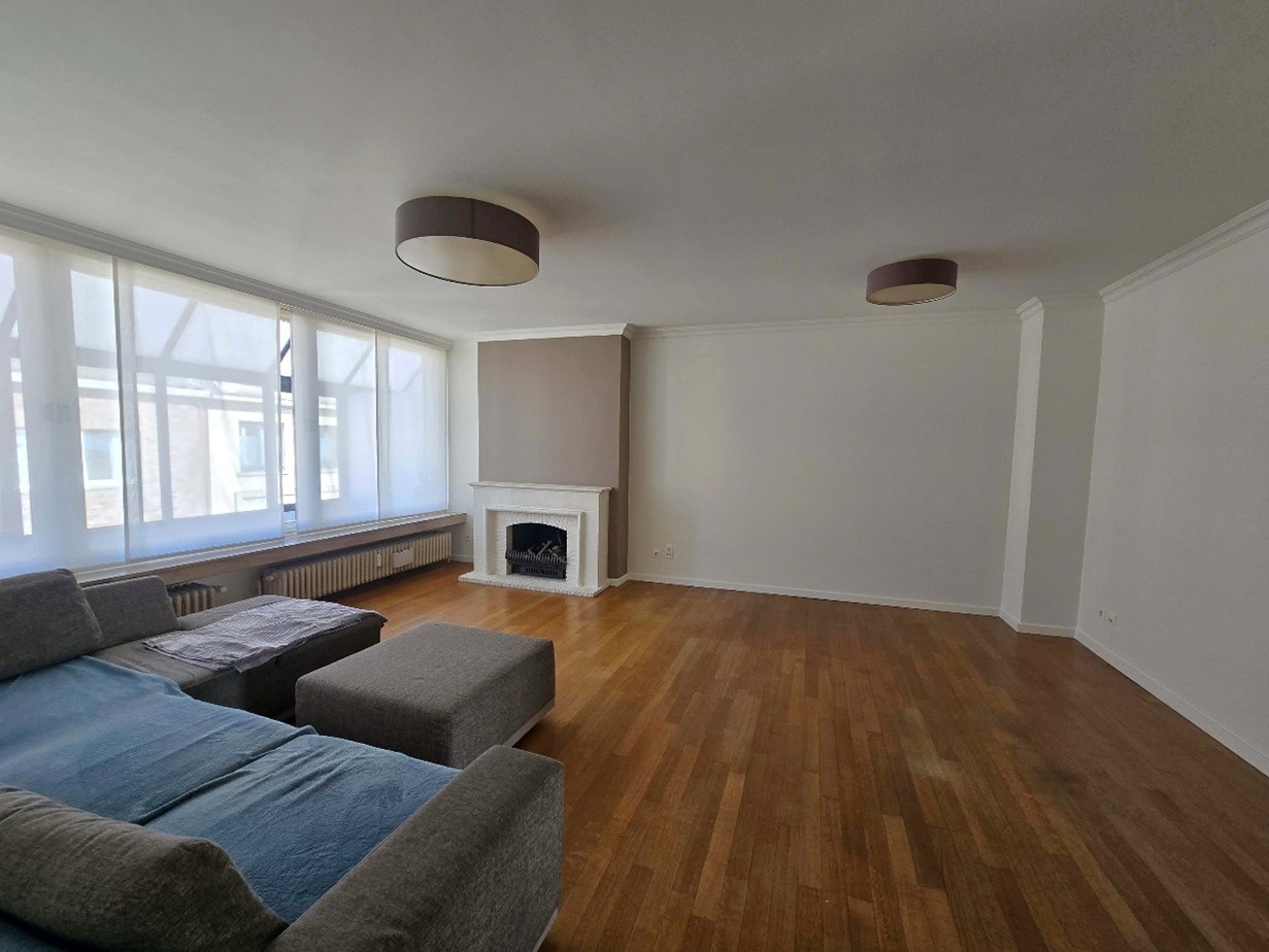 GEZELLIG APPARTEMENT 2DE VERDIEP RECHTS: - foto 4