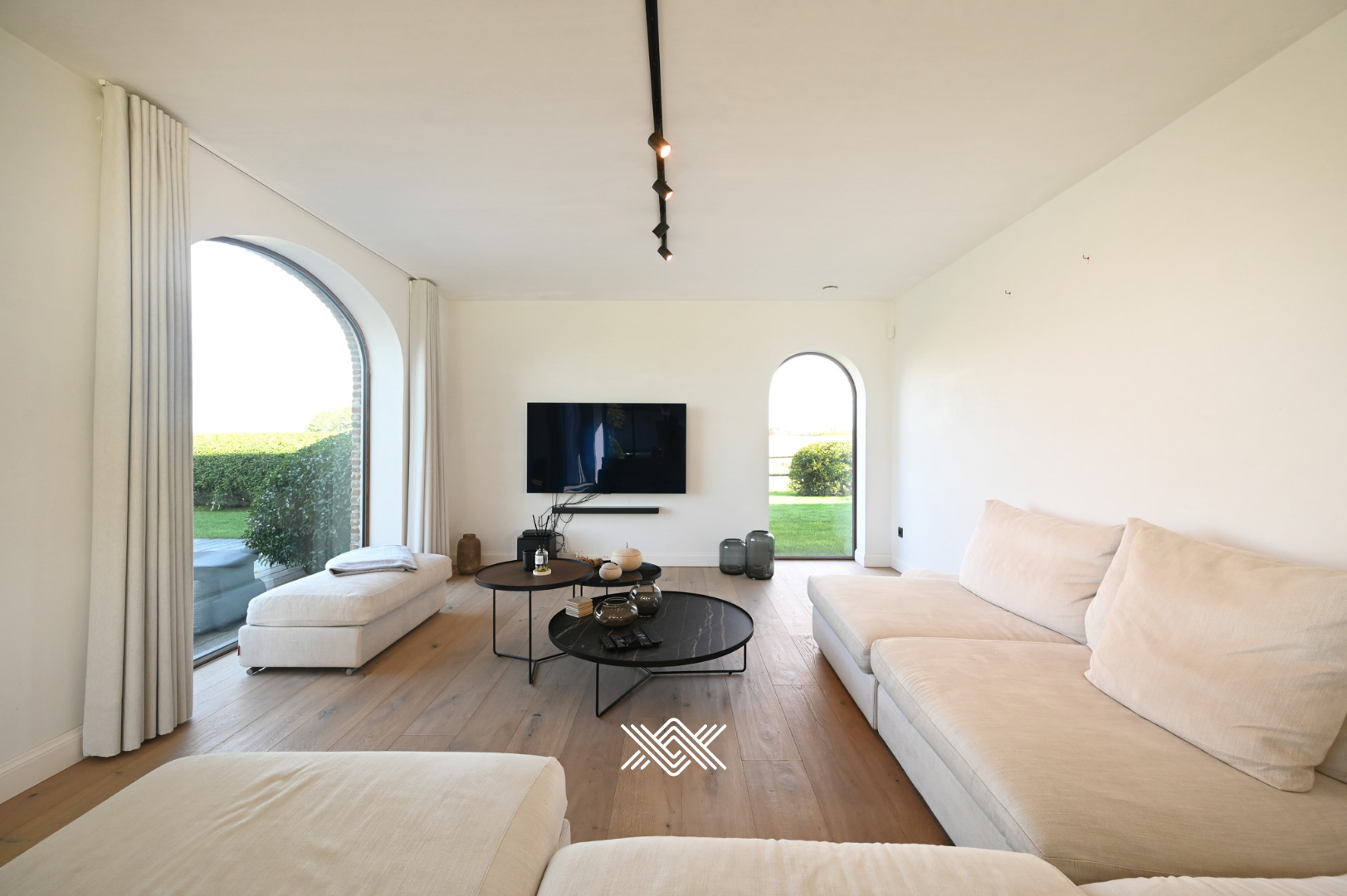 Landhuis met bijgebouwen en paardenstal op 11.431 m² - foto 5