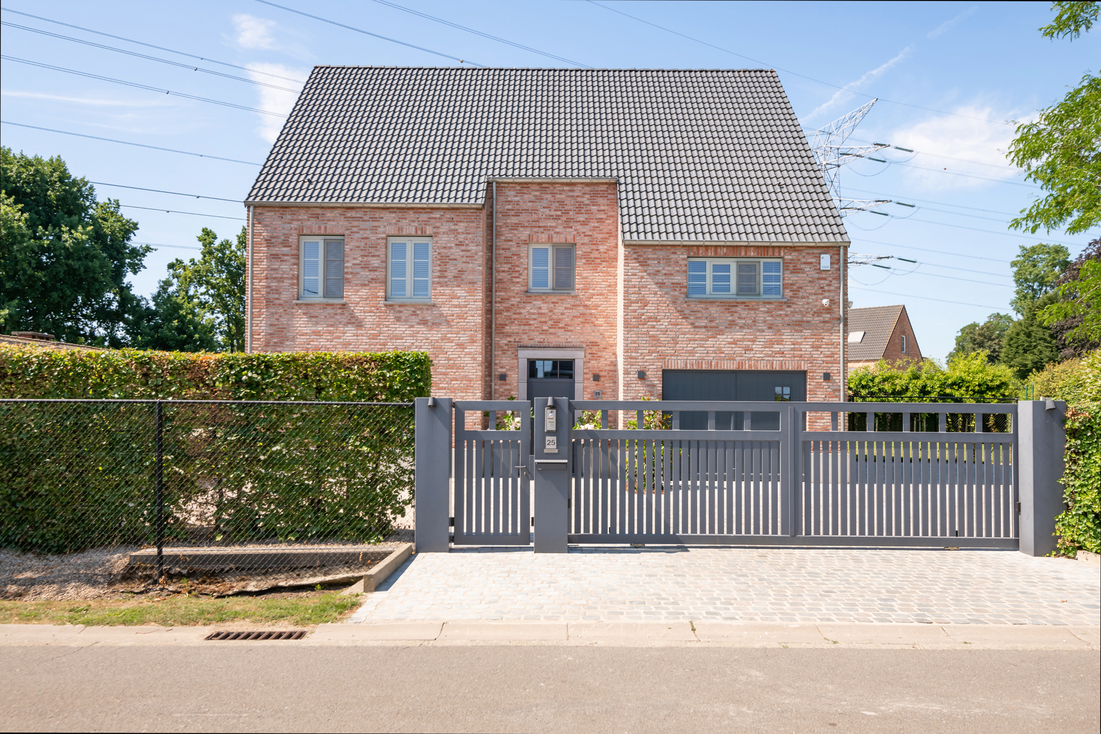 Superieure woning met 6 slaapkamers, zwembad &amp; grote tuin. - foto 2
