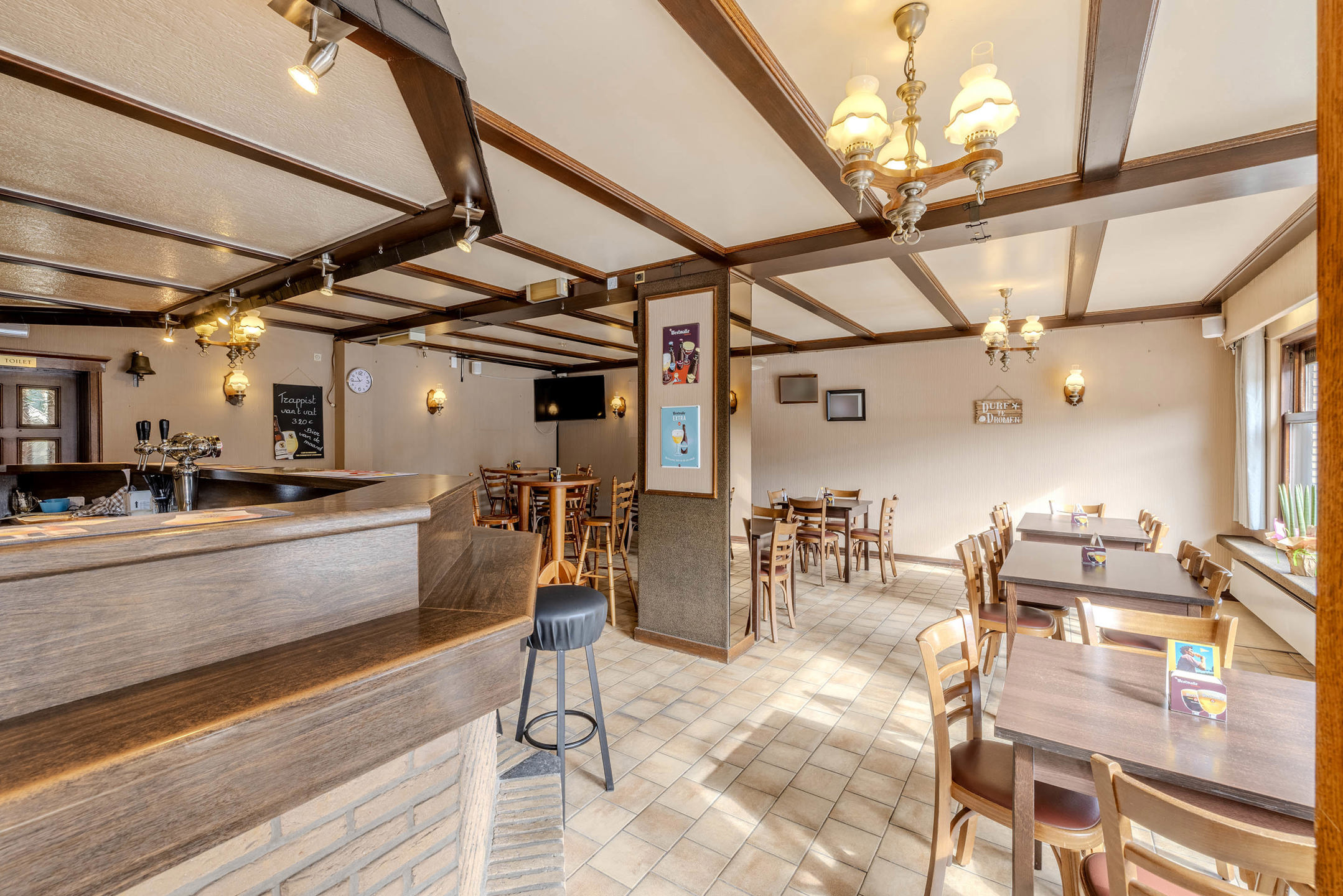 Centra(a)l gelegen café in centrum Oostmalle! - foto 2