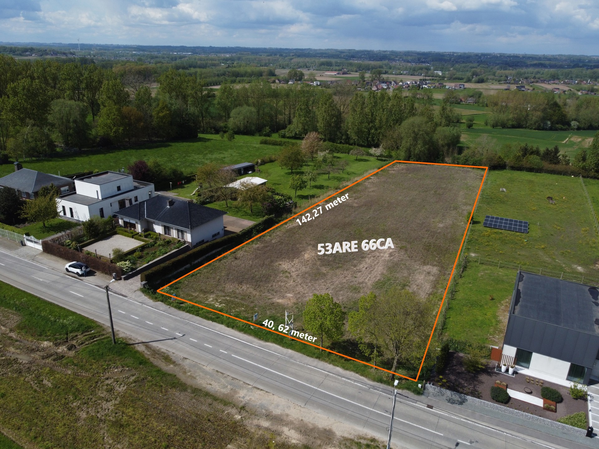 Unieke bouwgrond voor villabouw op een strategische locatie - foto 1