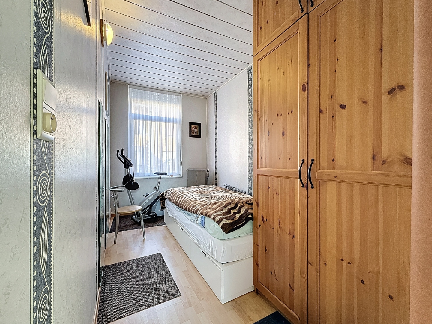 Grote gezinswoning met koer op centrale ligging te Nieuwpoort-Stad - foto 5