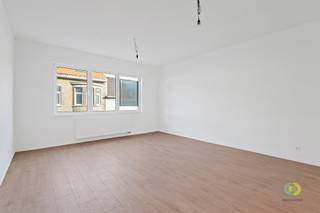 Geniet van het comfort van een volledig in 2025 vernieuwd appartement op de tweede verdieping. Het is gelegen in het hart van Vilvoorde, pal in...