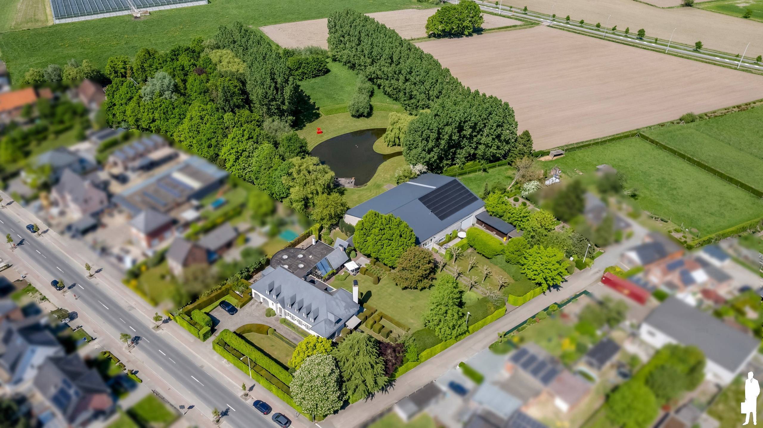 Villa met zwembad, vijver, polyval. ruimte + garage. - foto 5