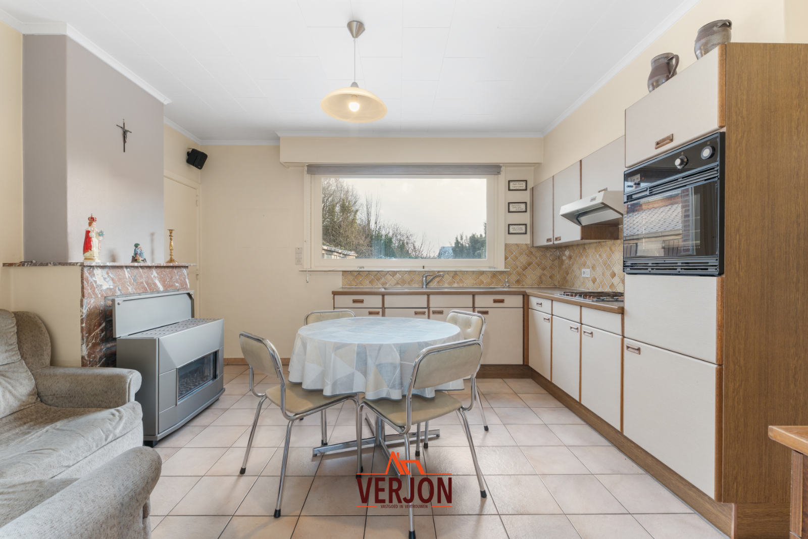 Gezellige en praktische woning met afgesloten tuin en ruime garage in Ardooie! - foto 5