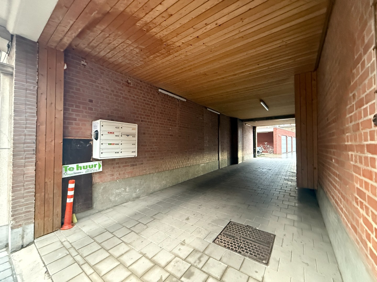 Afzonderlijke gemetste garage te huur in centrum Roeselare - foto 5