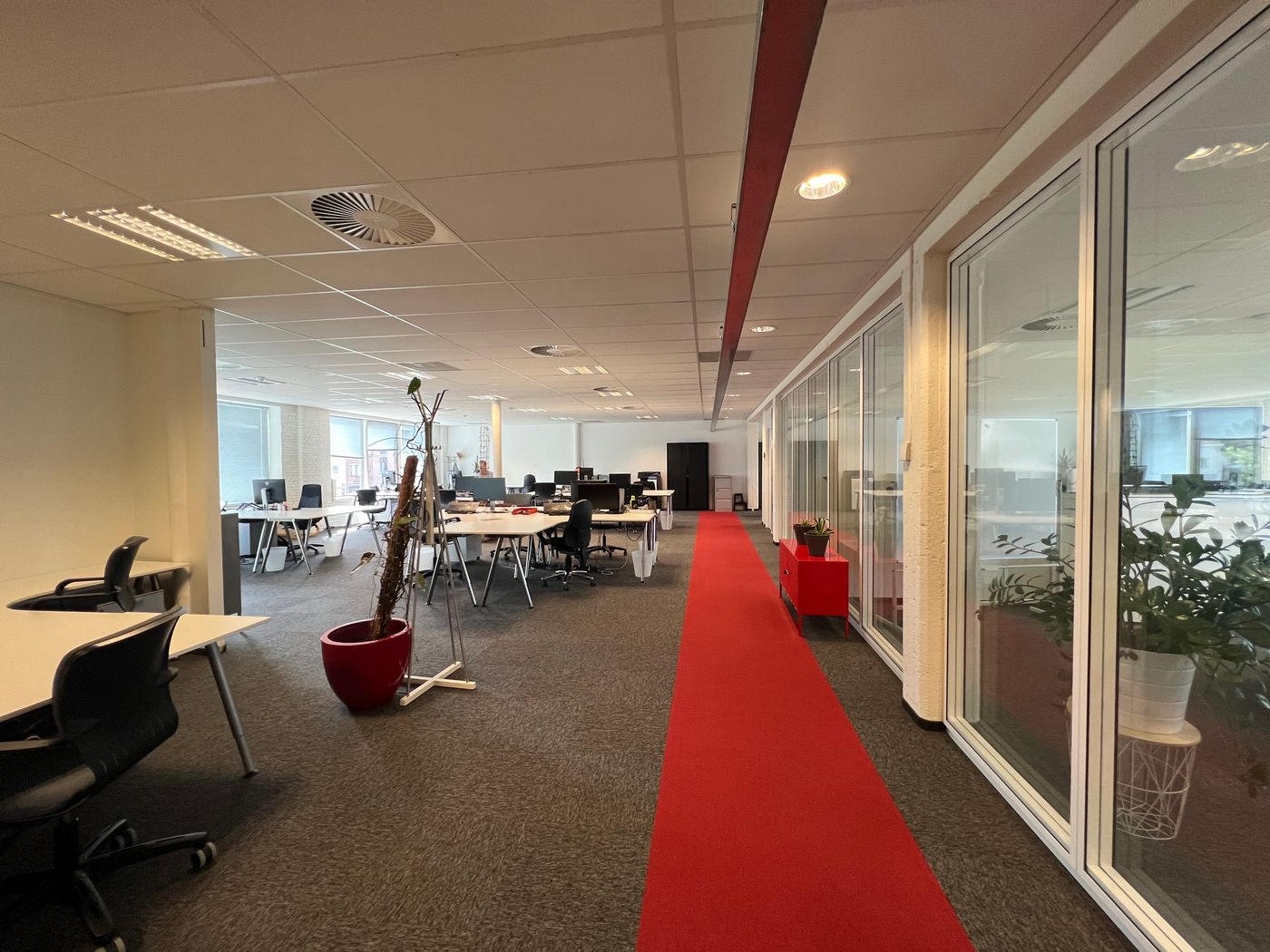 399 m² instapklare kantoren op 2 km van het centrum van Gent - foto 1