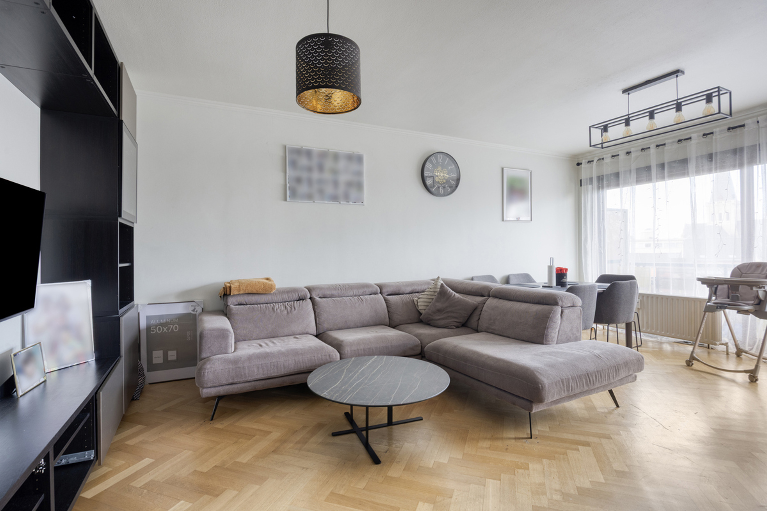 Gerenoveerd appartement met twee slaapkamers en parking - foto 5