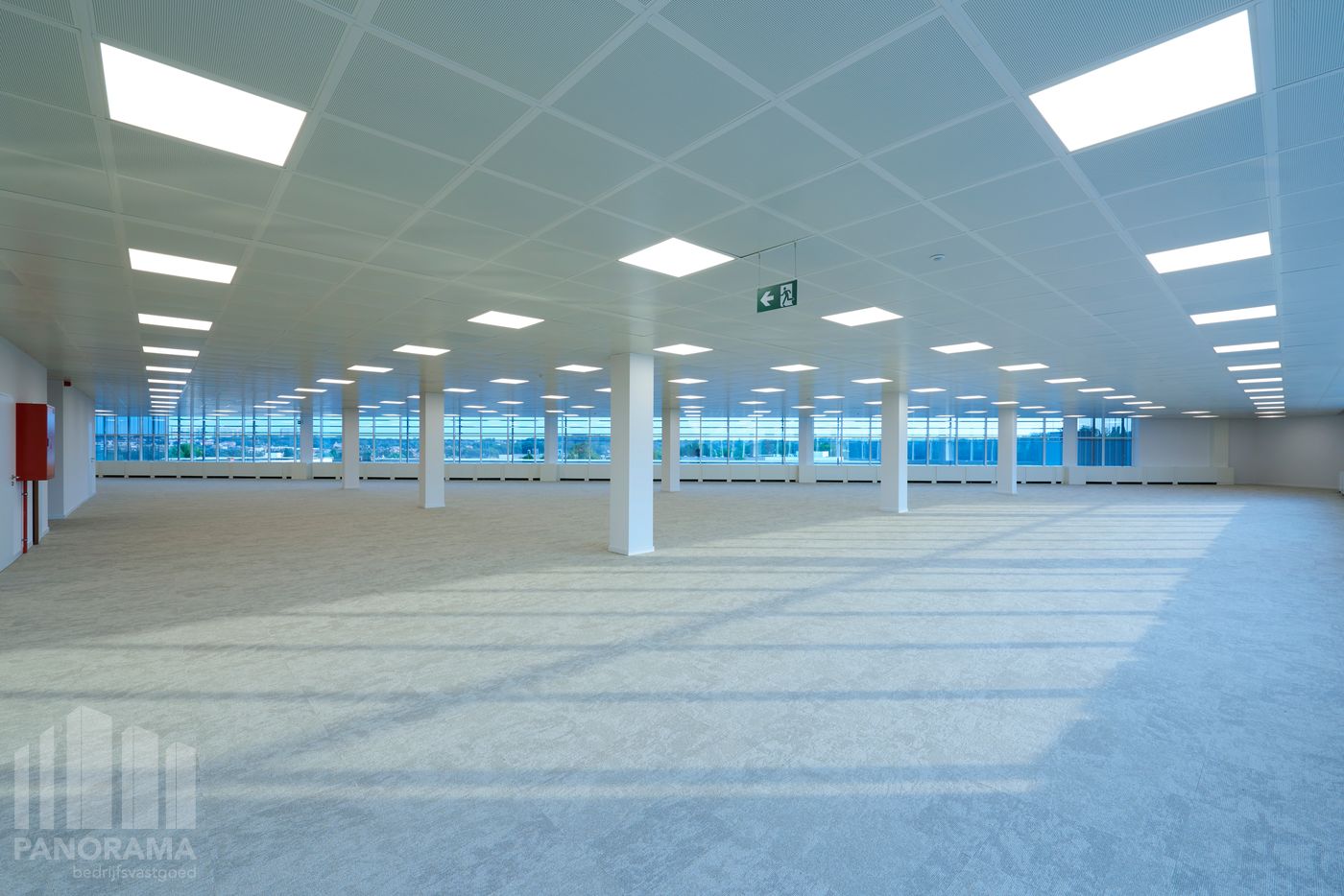 Kantoren van 2.161 m² nabij R0 - foto 4
