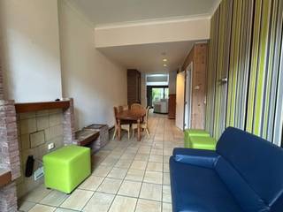 Alle info is te vinden op onze website www.connect-immo.be <br /><br /><strong><span>*GELIJKVLOERS APPARTEMENT NABIJ HET CENTRUM VAN LEUVEN*</span></strong><br /><br />Op te frissen gelijkvloers appartement! Het gebouw is gelegen op een boogscheut van Leuven Centrum maar in de zeer gegeerde omgeving van Gasthuisberg en heeft een vlotte bereikbaarheid met het openbaar vervoer en tal van belangrijke verbindingswegen richting, Tervuren, Brussel en Leuven. Ook aan faciliteiten in de nabijheid geen gebrek!<br /><br />Het gebouw bestaat uit een autostaanplaats en fietsenstalling voor de deur gezien het gebouw teruggetrokken is, een garage een 1 slaapkamer appartement op verdieping 0 met een extra grote tuin, een ruim 1-slaapkamer appartement op verdieping 1 en een flatje op verdieping 2.<br /><br />Wie een ideale investering zoekt in de meest gegeerde buurt van Leuven is hier aan het goede adres!!<br /><br /><span><strong>Interesse of een bezoek ter plaatse? Dat kan ! </strong></span><br /><span><strong>Contacteer onze Expert Investeringsvastgoed Jacky: 0495 53 46 49 of jacky@connect-immo.be </strong></span><br /><br />EPC: 413 kWh/m² - 3232316<br />EPC: 260 kWh/m² - 3221214<br />EPC: 278 kWh/m² - 3232332<br />wg, gdv, gvkr, gvv