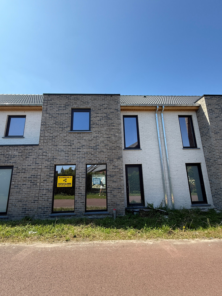 Maison à vendre à Assebroek avec 5 chambres - photo 1