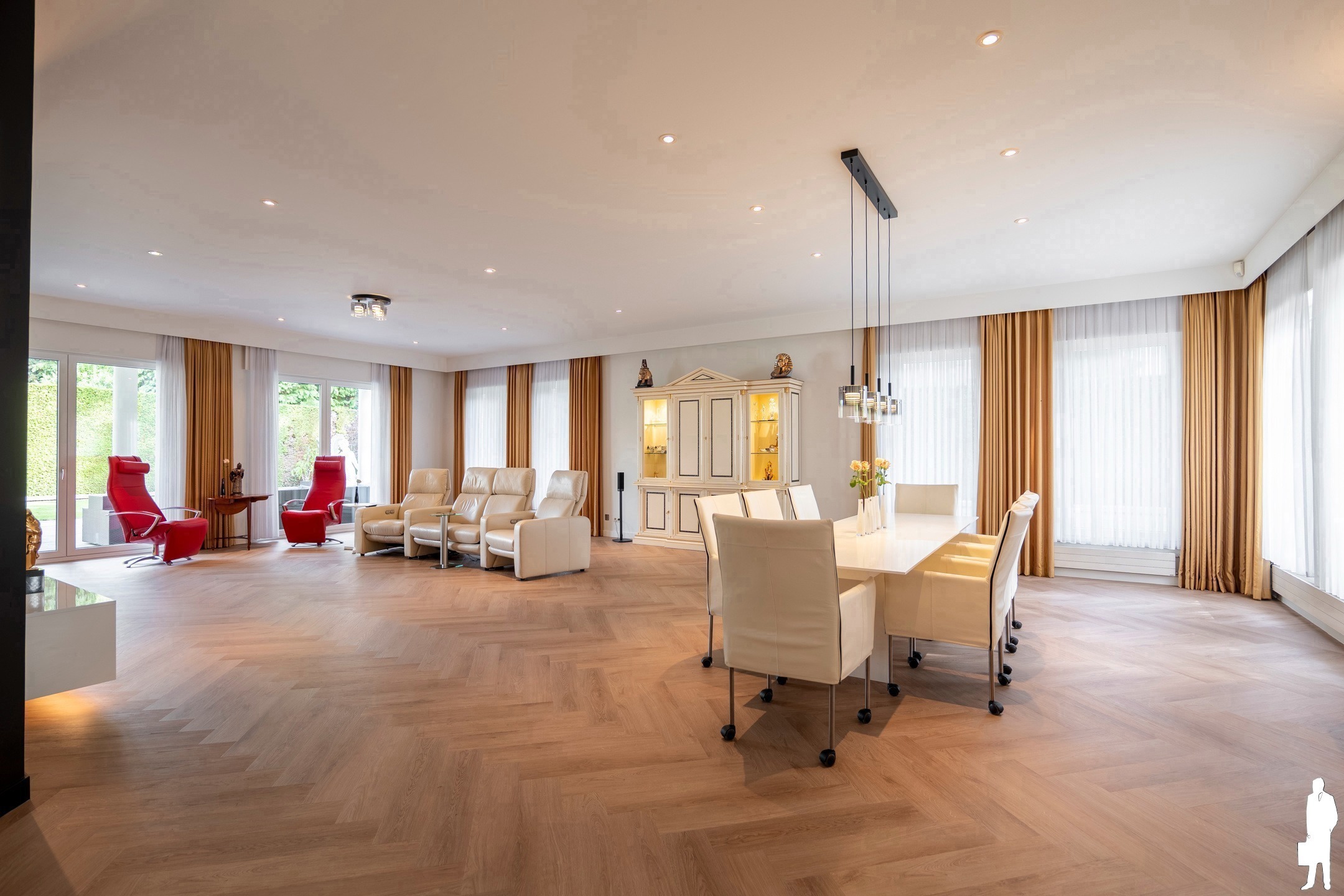 Riante villa (maar liefst 454m² woonopp.) vlakbij Nederland - foto 5