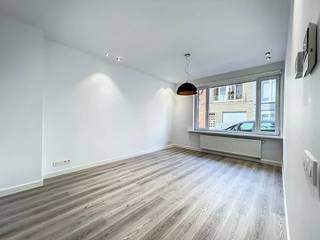 Dit appartement maakt deel uit een van kleinschalige residentie met slechts 4 entiteiten, op een zeer gegeerde locatie in het Gentse...