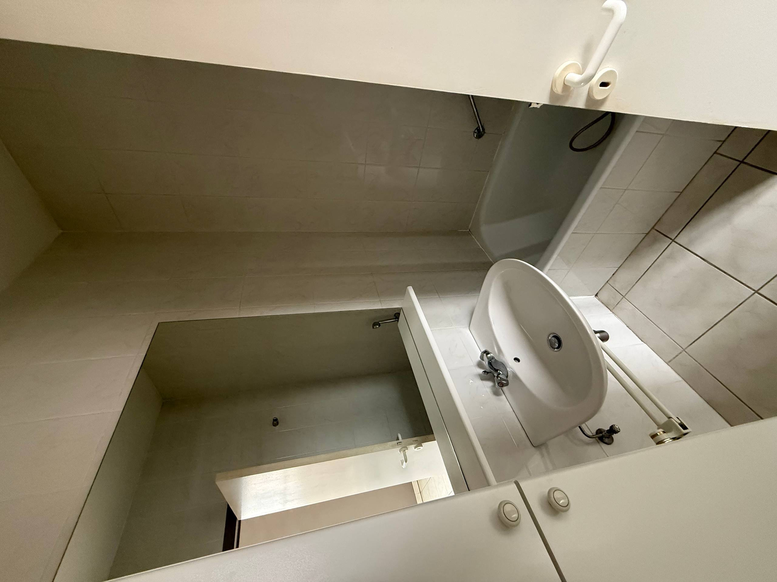 Te huur: 1-slaapkamerappartement in Ieper - foto 2