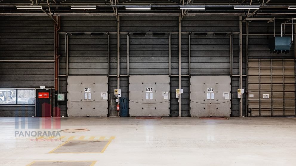 8.691 m² logistiek magazijn met 3.200 m² kantoren  nabij de E19 - foto 4