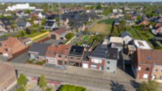 Op zoek naar een instapklare en energiezuinige woning in Deerlijk? Dan is dit precies wat je zoekt!Deze woning is ideaal voor wie zorgeloos wil...