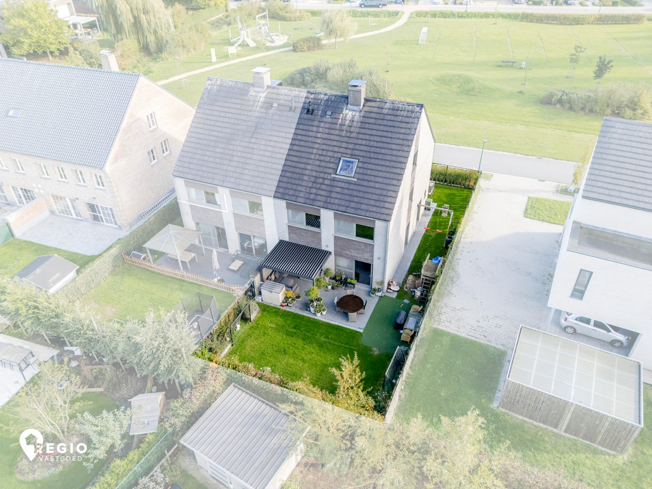 Ruime gezinswoning van 2014 op toplocatie te Zomergem - foto 4