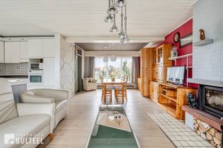 Rustig gelegen in de nabijheid van het centrum, bevindt zich deze mooie, alleenstaande woning op een groot perceel. De woning straalt de...