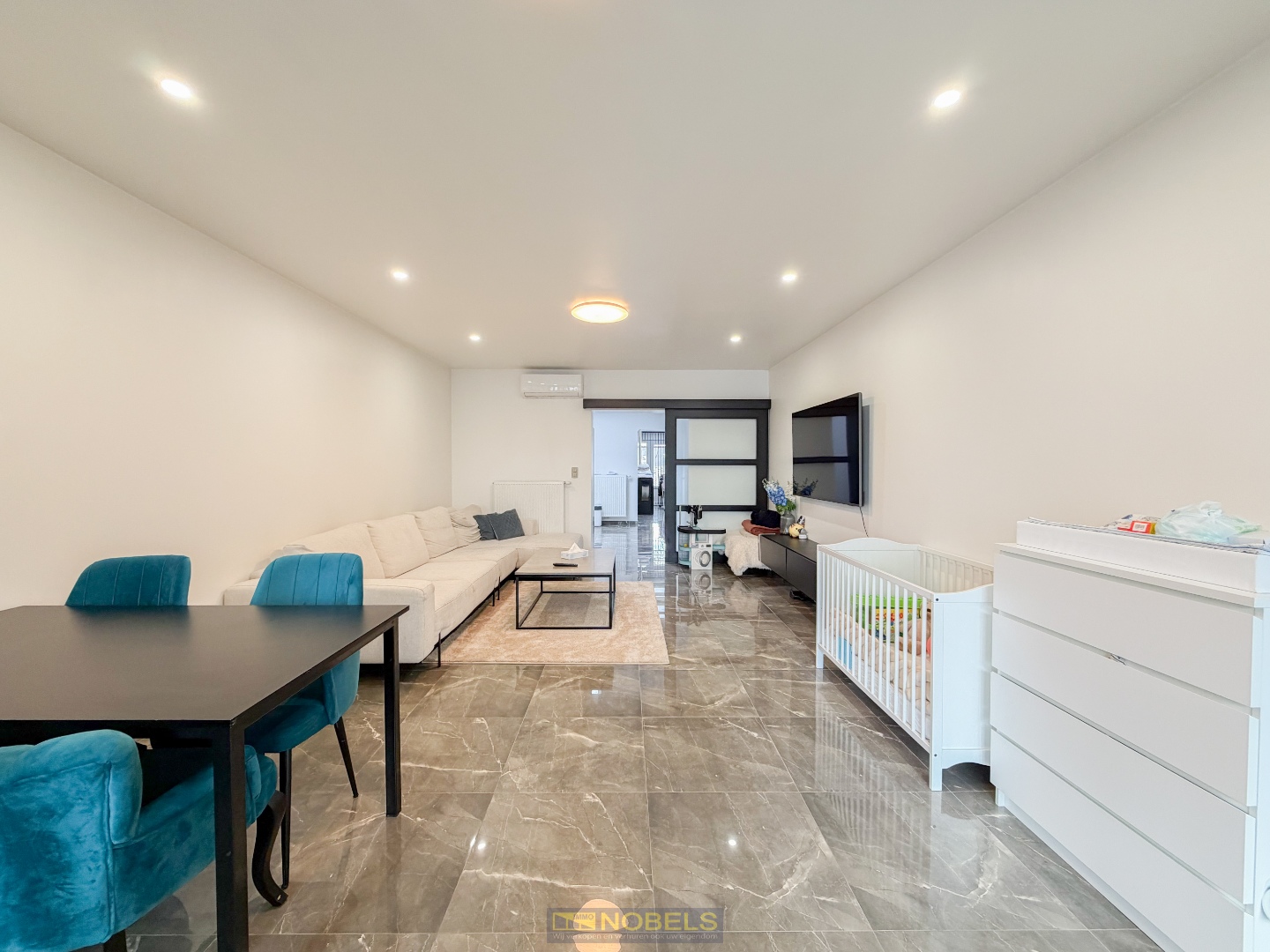 Te koop, Instapklare gezinswoning met garage en tuin op centrale ligging te Sint-Eloois-Vijve! - foto 4