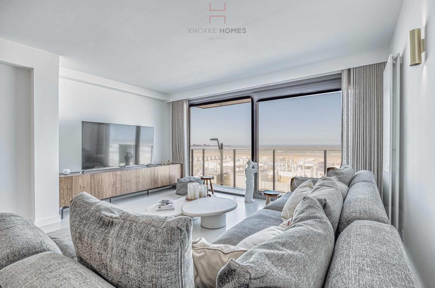 Mooi gerenoveerd vakantie-appartement op de zeedijk in Duinbergen - foto 3