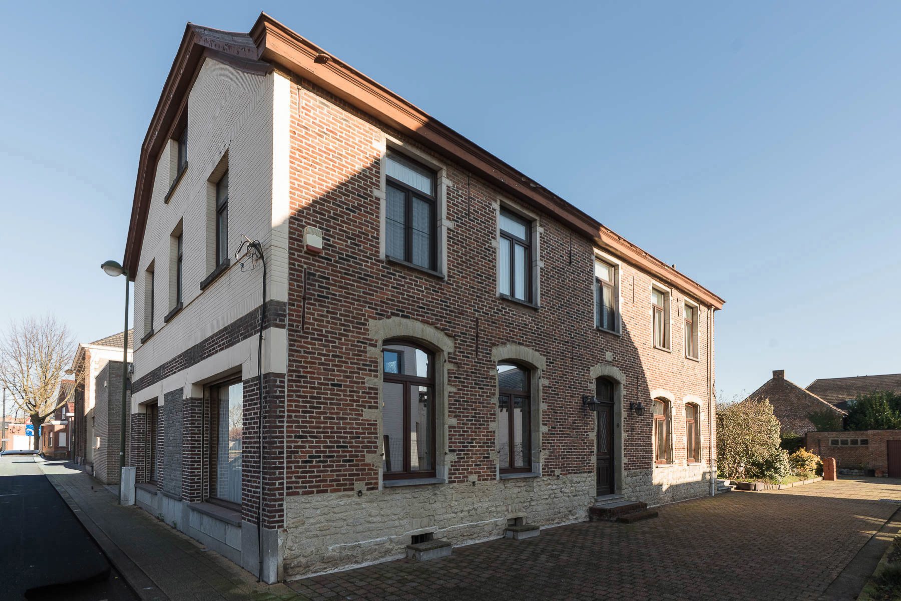 Prachtige authentieke en ruime villa met enorm potentieel - foto 2