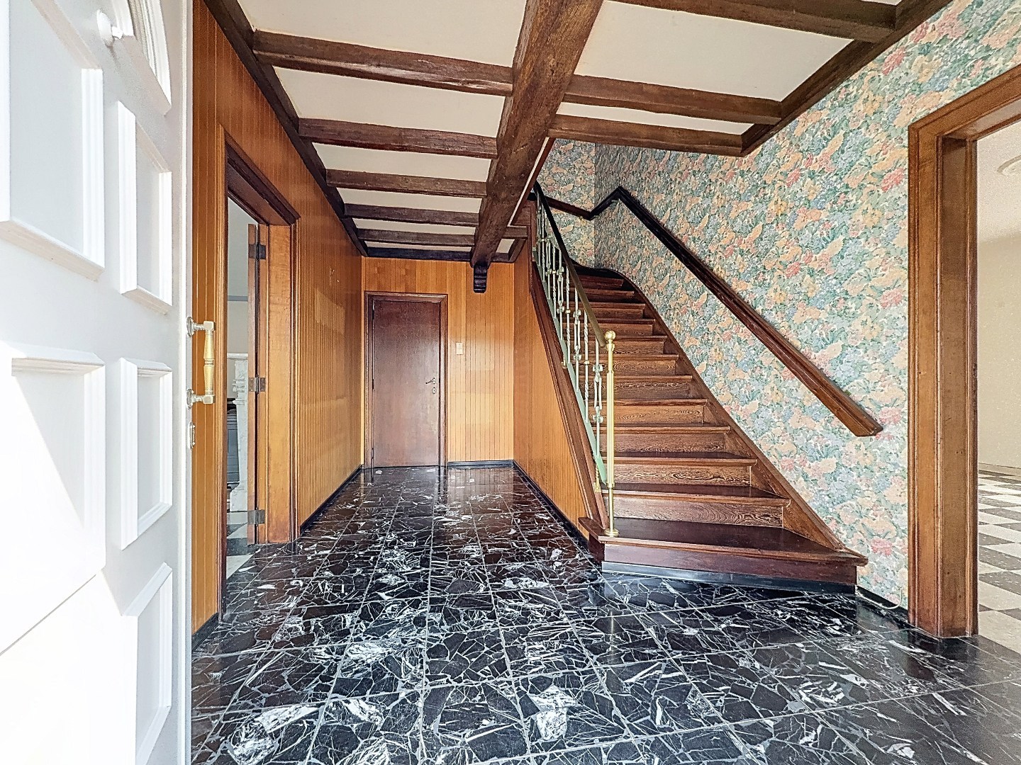 Karaktervolle woning met grote garage nabij centrum St.-Lievens-Houtem - foto 4