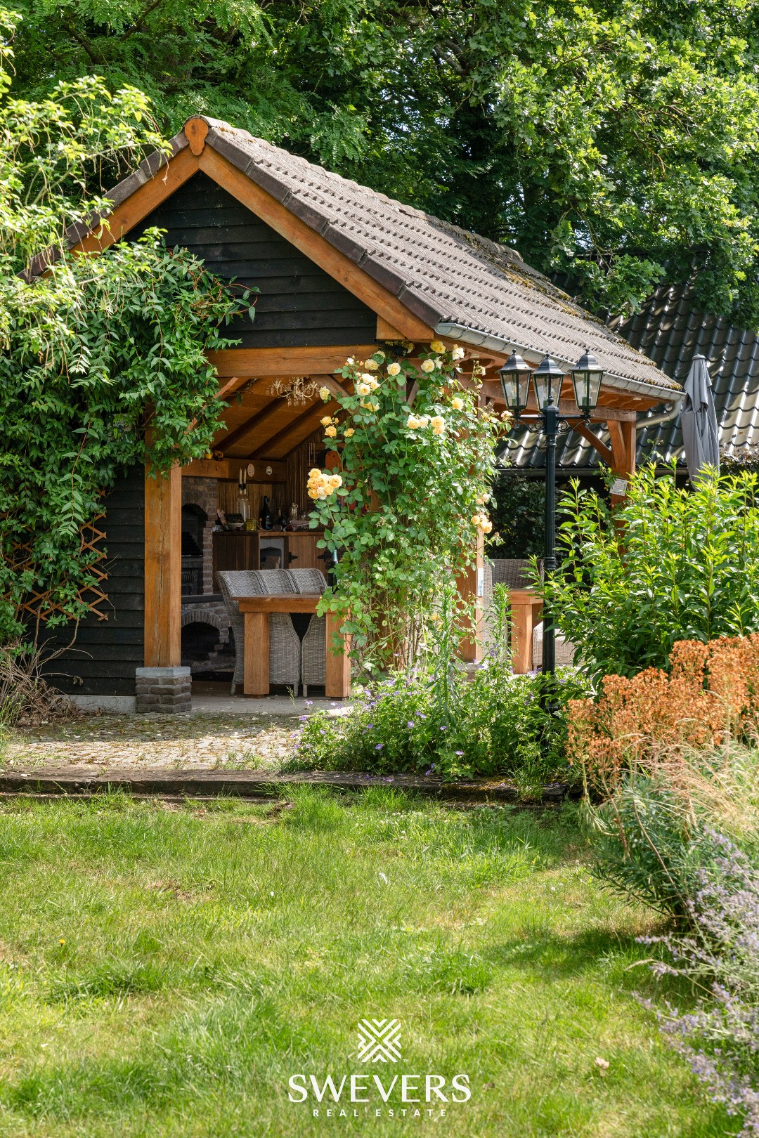 Uniek gerenoveerde hoeve op 6.661 m² met zes slaapkamers, loods en volledige paardeninfrastructuur - foto 5