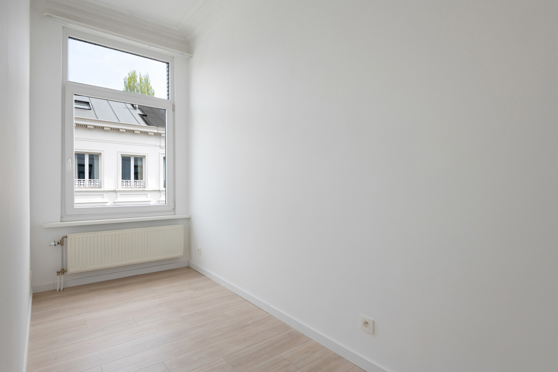Recent gerenoveerd appartement met twee slaapkamers - foto 4