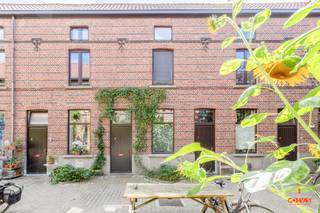Deze instapklare beluikwoning ligt in een toffe stadswijk en op wandelafstand van het station Gent Dampoort. Winkels, scholen en het openbaar...
