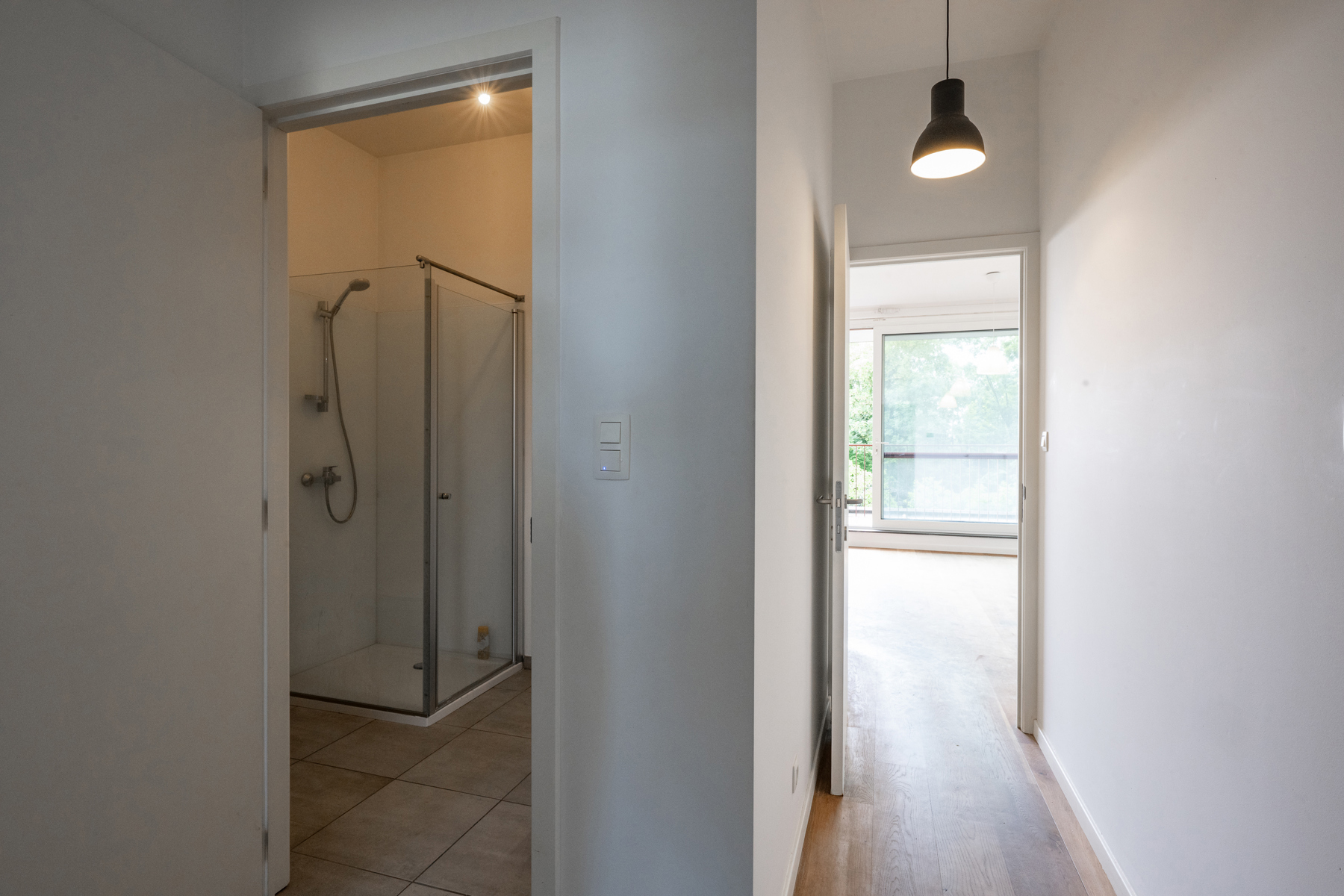 INSTAPKLAAR APPARTEMENT MET TERRAS &amp; AUTOSTAANPLAATS - foto 5