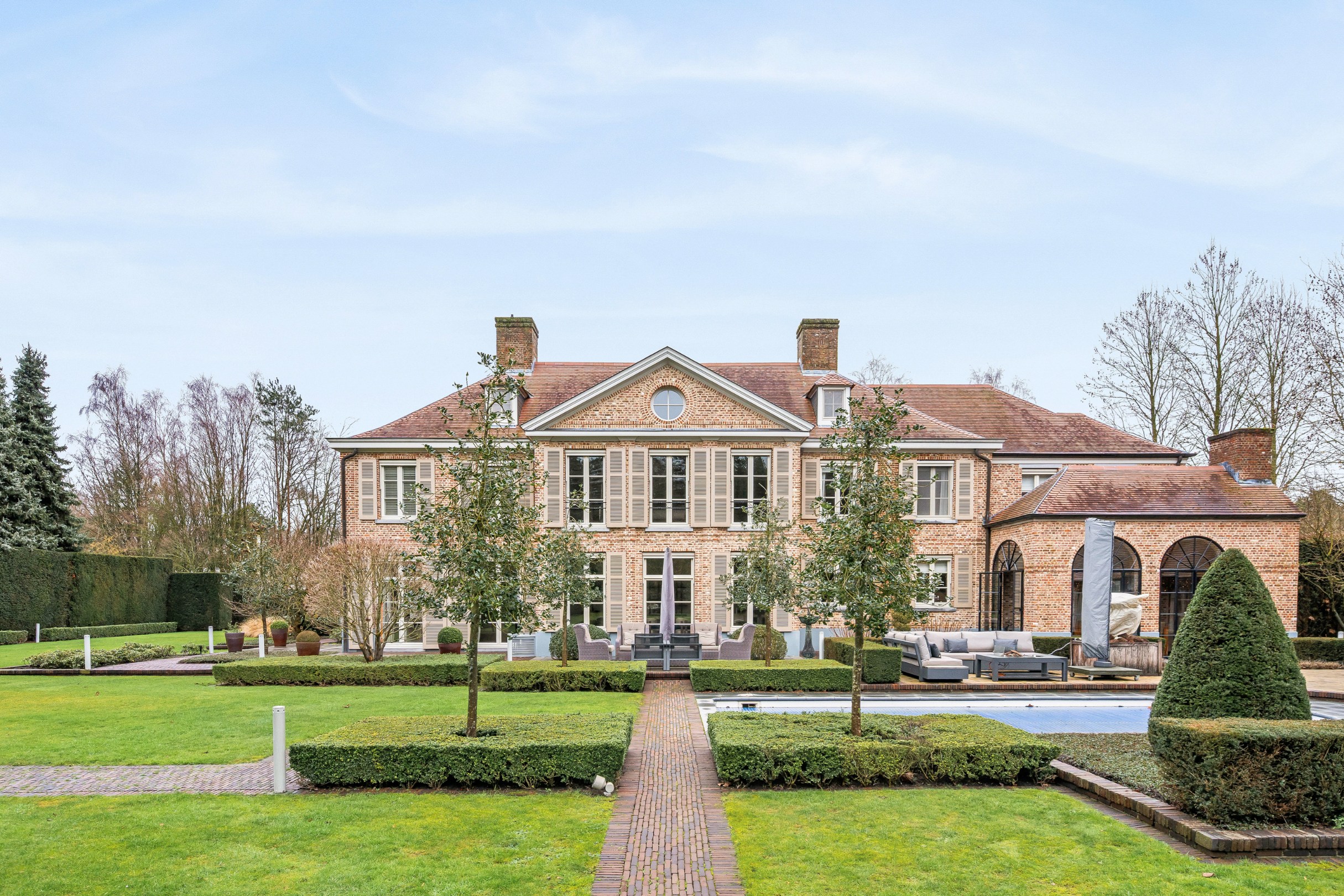 Villa exclusive sur environ 5 000 m² à Pelt - photo 2