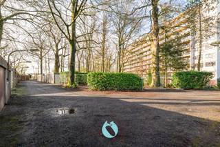 In het Elslopark is deze garagebox (nr. 2) beschikbaar voor verkoop.Omvattende een kantelpoort alsook elektriciteit aanwezig. Deze residentie,...