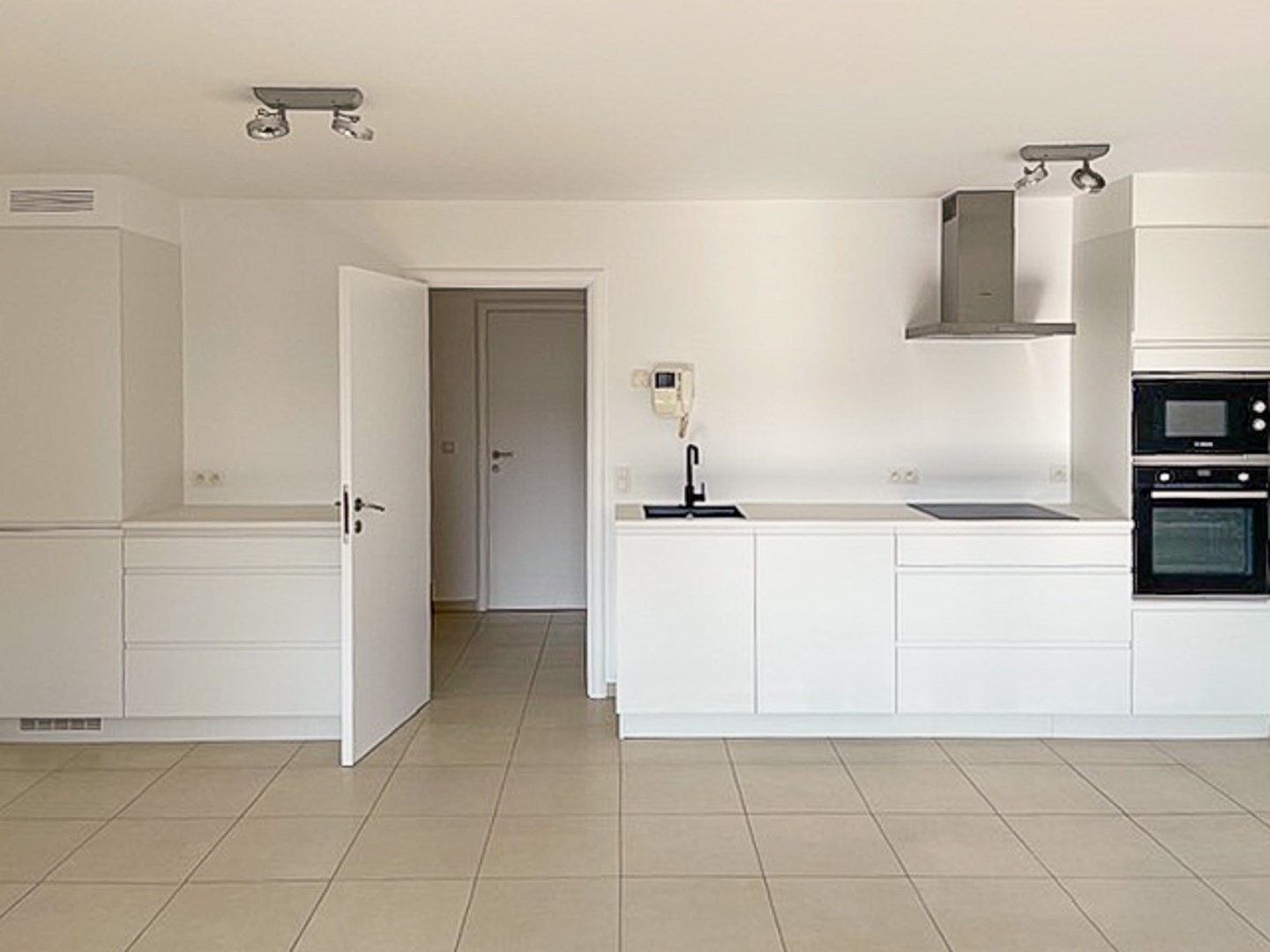 Instapklaar duplexappartement met terras nabij centrum Oostende - foto 4