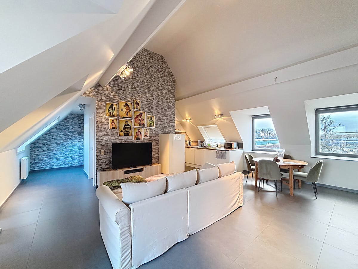 Cozy penthouse apartment for rent in Bruges with 2 bedrooms - photo 4