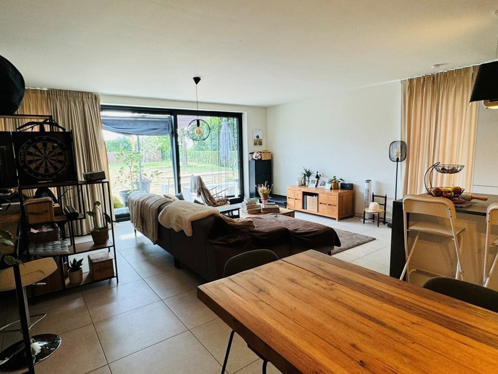 Prachtige woning met 4 slaapkamers en tuin. - foto 4