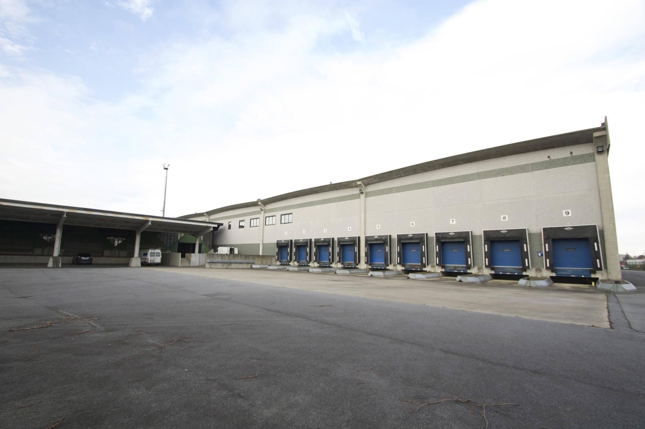 Magazijn 20.000m² te huur - foto 1