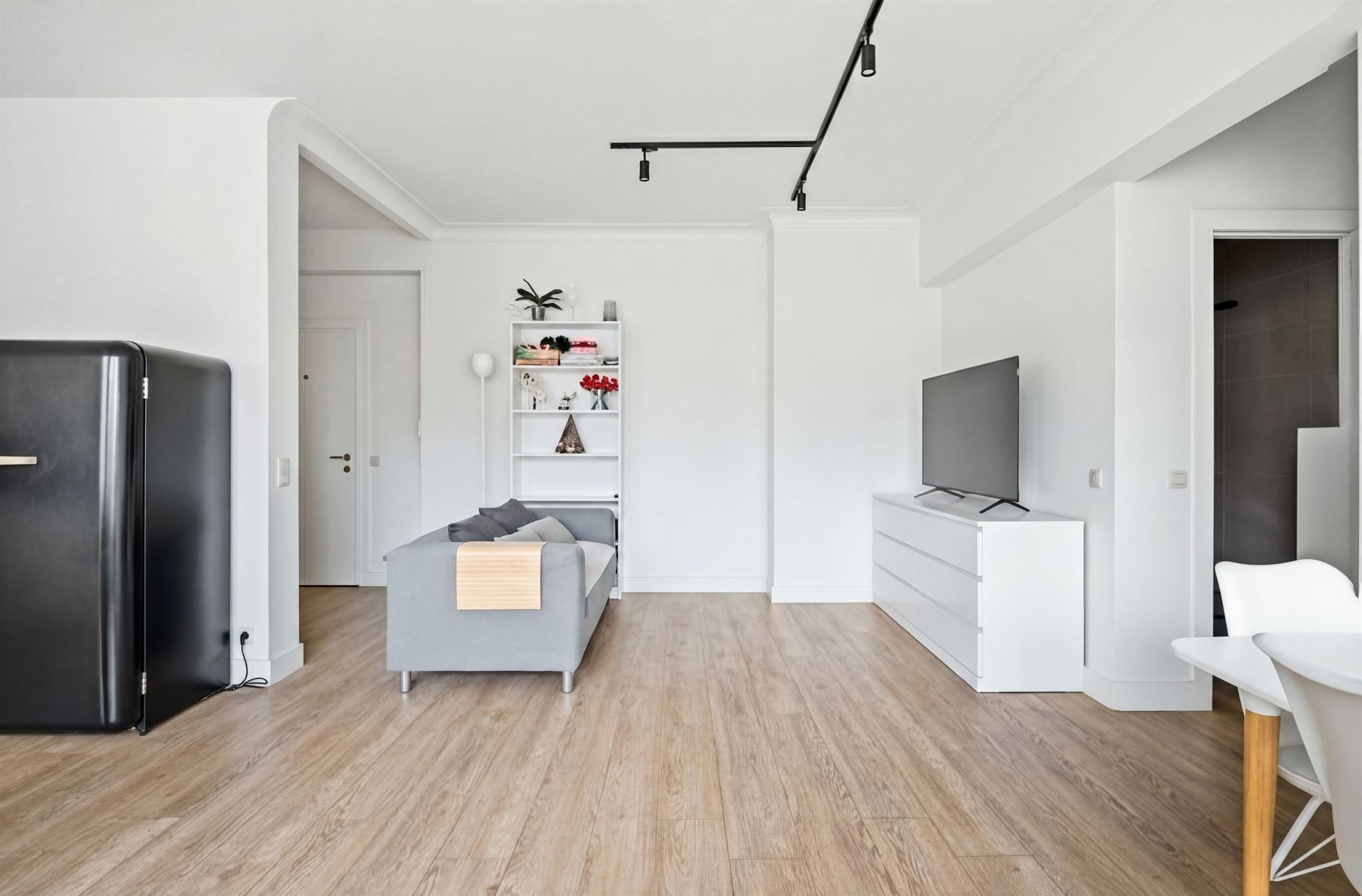 Modern vernieuwd 1-slpk appartement met frisse uitstraling - foto 4