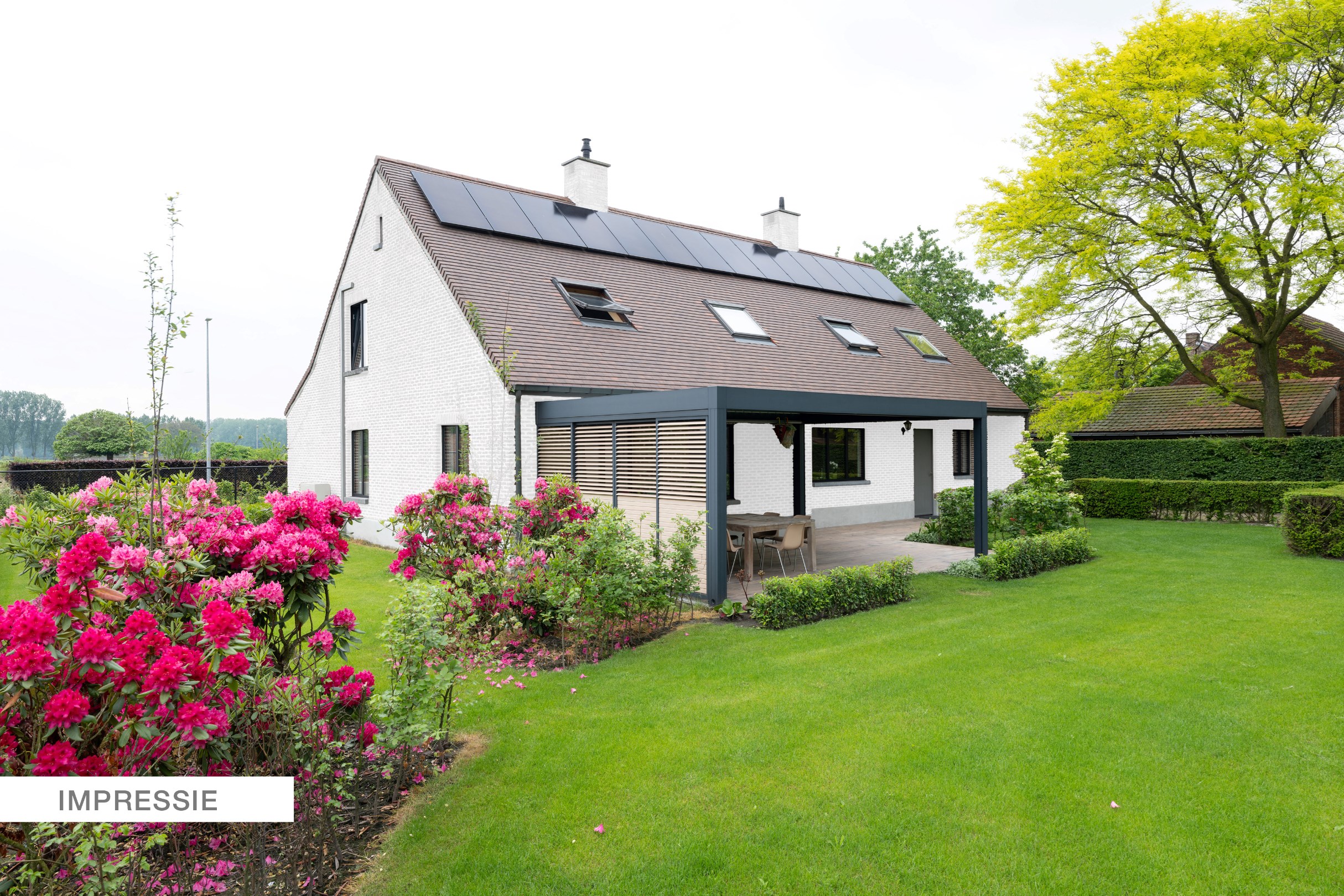 Renovated house with 5 bedrooms, garden, garage in Wortel. - photo 2