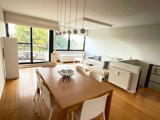 Duplex met 2 slaapkamers en terras op toplocatie met zicht over LeuvenMet 2 parkeerplaatsen (inbegrepen in de vraagprijs)Op de eerste verdieping van...