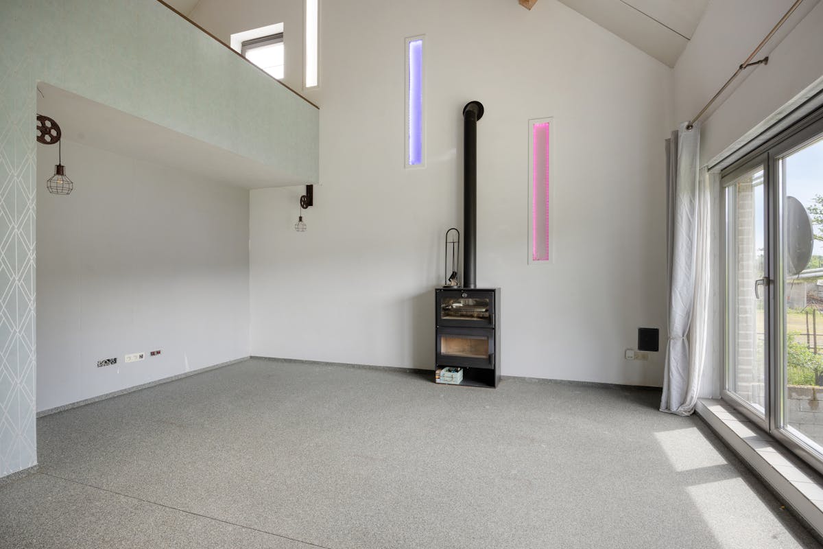 Recent home with a beautiful garden and the possibility of 2 residential entities - photo 3
