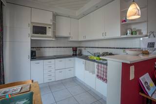 Instapklaar appartement met kelderberging en garagebox in een rustige wijk te BrasschaatOp zoek naar een lichtrijk en comfortabel appartement op een...