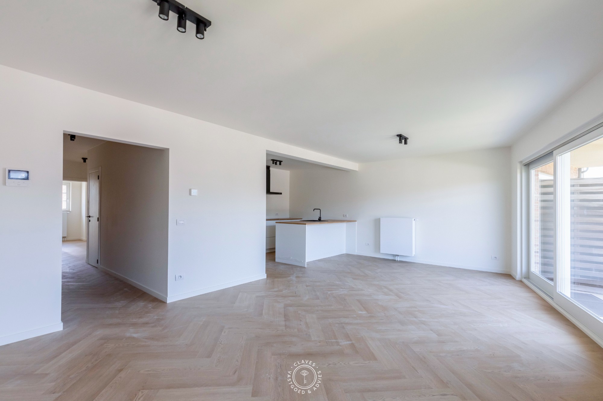 Doordacht drieslaapkamerappartement op residentiële locatie - foto 2