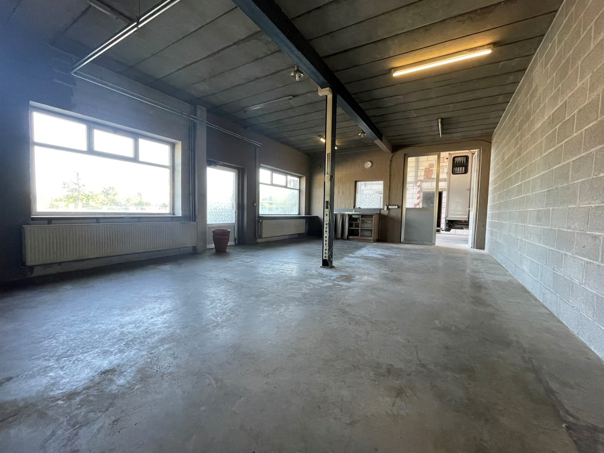 Landbouwbedrijf met een bedrijfswoning - foto 5