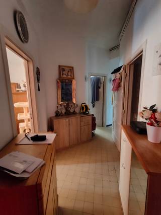 Quartier van Haelen / Parc Duden, appartement de 70m² très lumineux au 1er étage d'un immeuble de coin.Séjour 20m² et grande cuisine adjacente, 2...