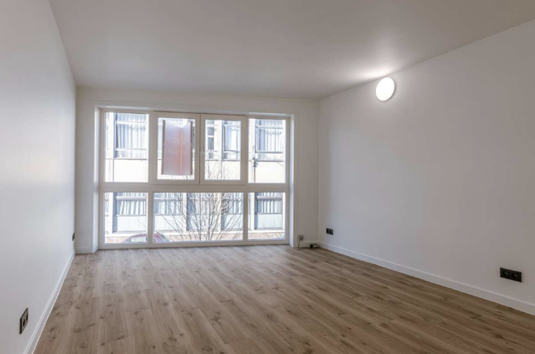 Gerenoveerd gebouw met vier verhuurde éénslaapkamer app!  - foto 3