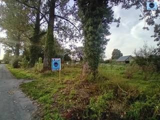 TERRAIN POUR CONSTRUCTION JUMELÉEPrix demandé : 59 000 eurosTerrain très calme situé dans un environnement verdoyant, à proximité de champs, d'une...